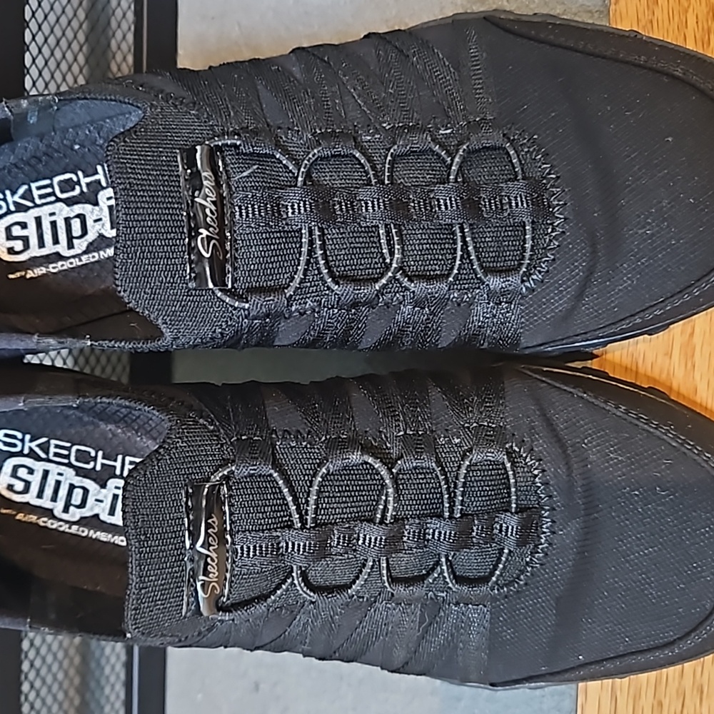 Women's Skecher Slip Ins